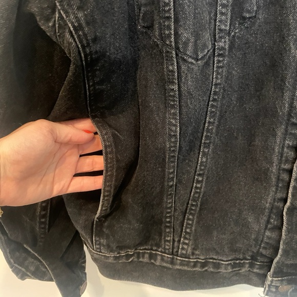 Levi's Men's Dark Denim Jacket - Picture 4 of 8